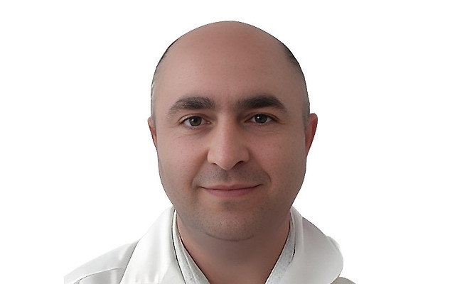 Уцумбиев Махач Магомедович